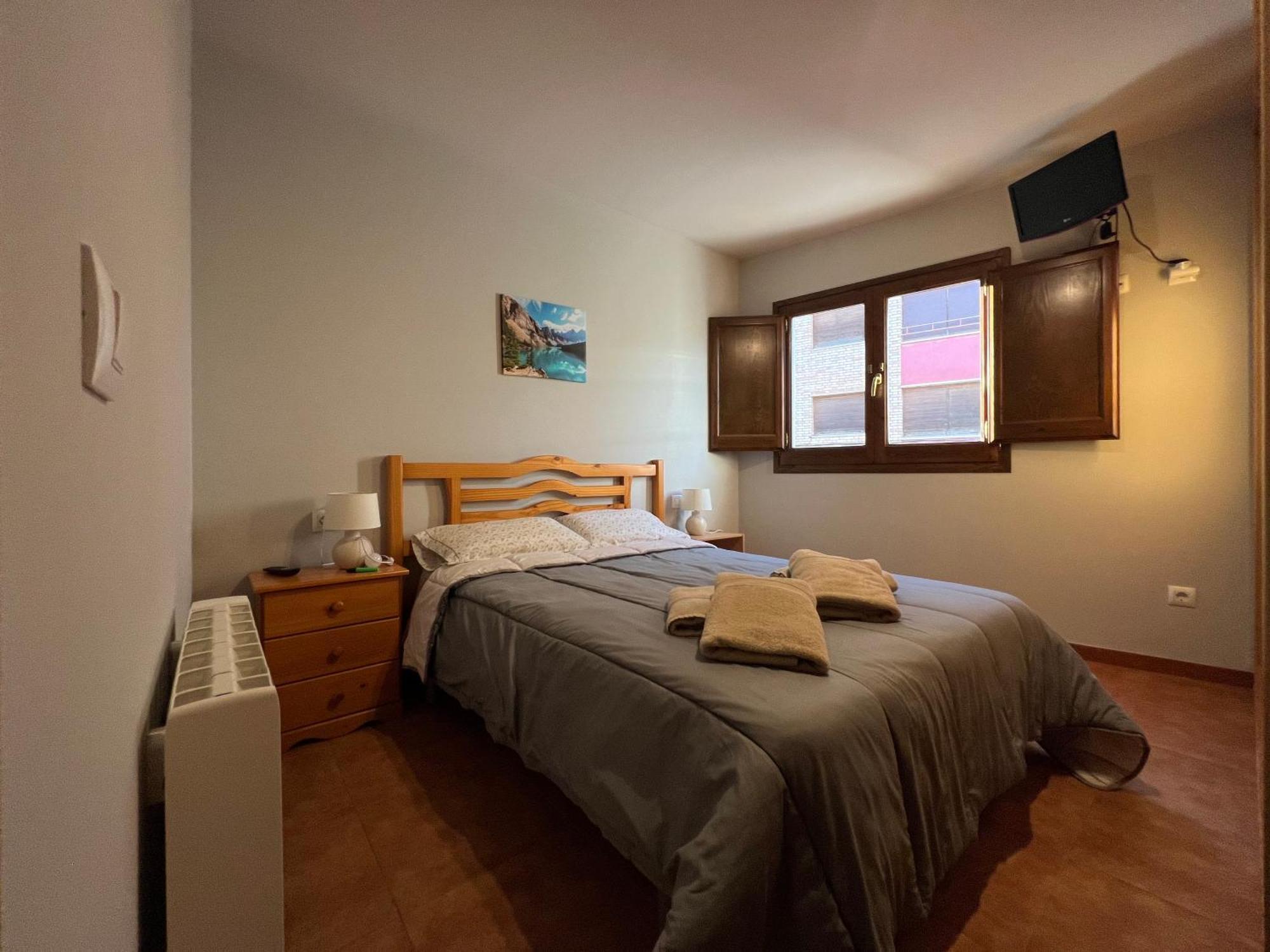 La Vall Apartaments Loft サン・ロレンゾ・デ・モルニス エクステリア 写真